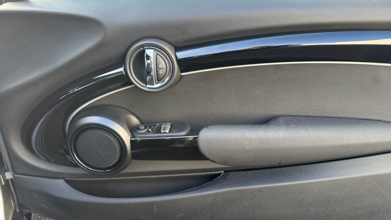 MINI Cooper 2.0 S Exclusive 3dr Auto Petrol Hatchback